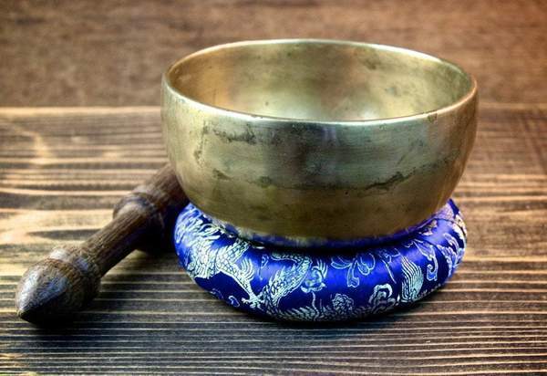 Singing Bowl Pillows, Cushions, Pads and Rings: The Complete Guide